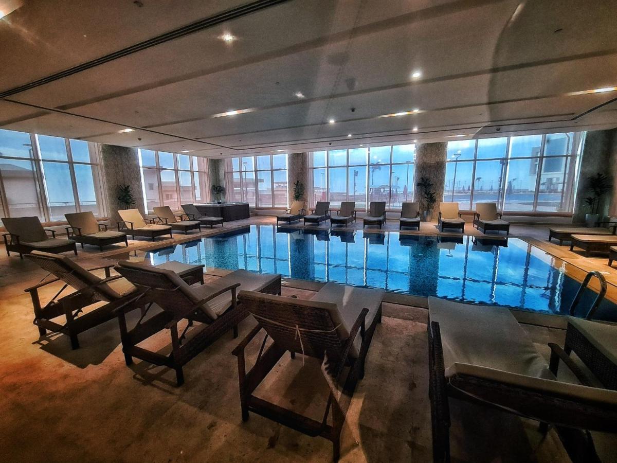 Tolip Resort El Galala Hills Ain Sukhna Exterior foto The pool at the 101 Tower
