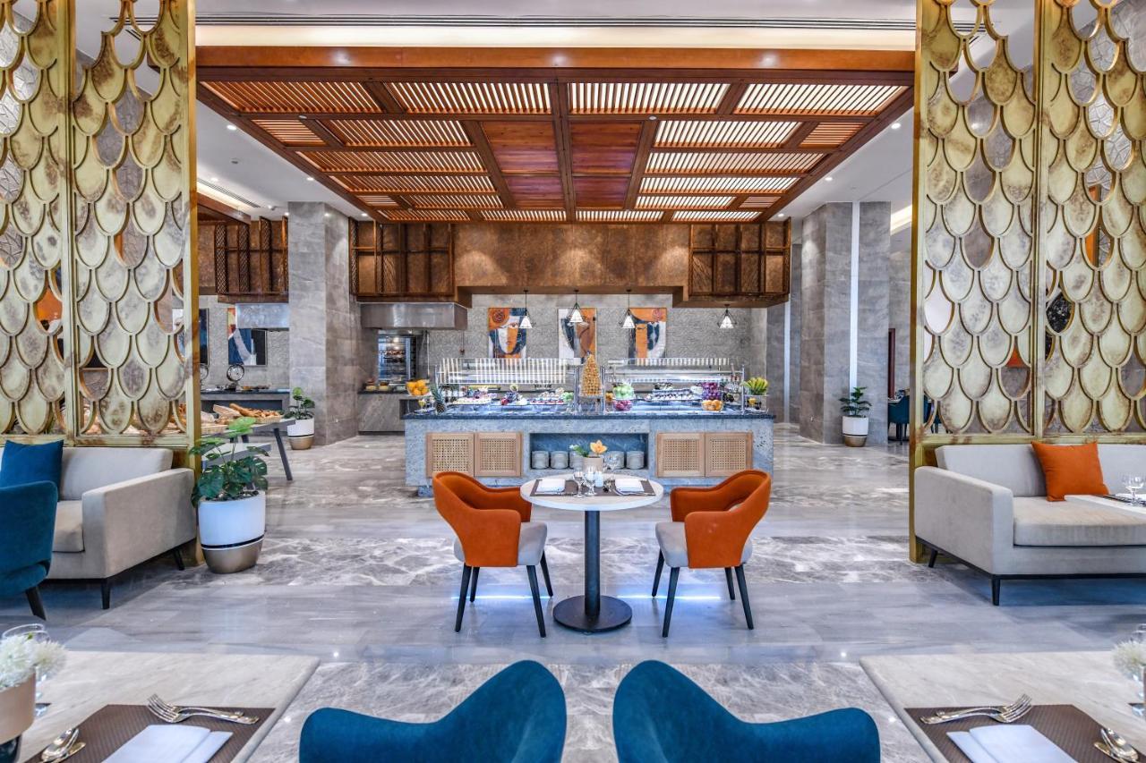 Tolip Resort El Galala Hills Ain Sukhna Exterior foto The restaurant