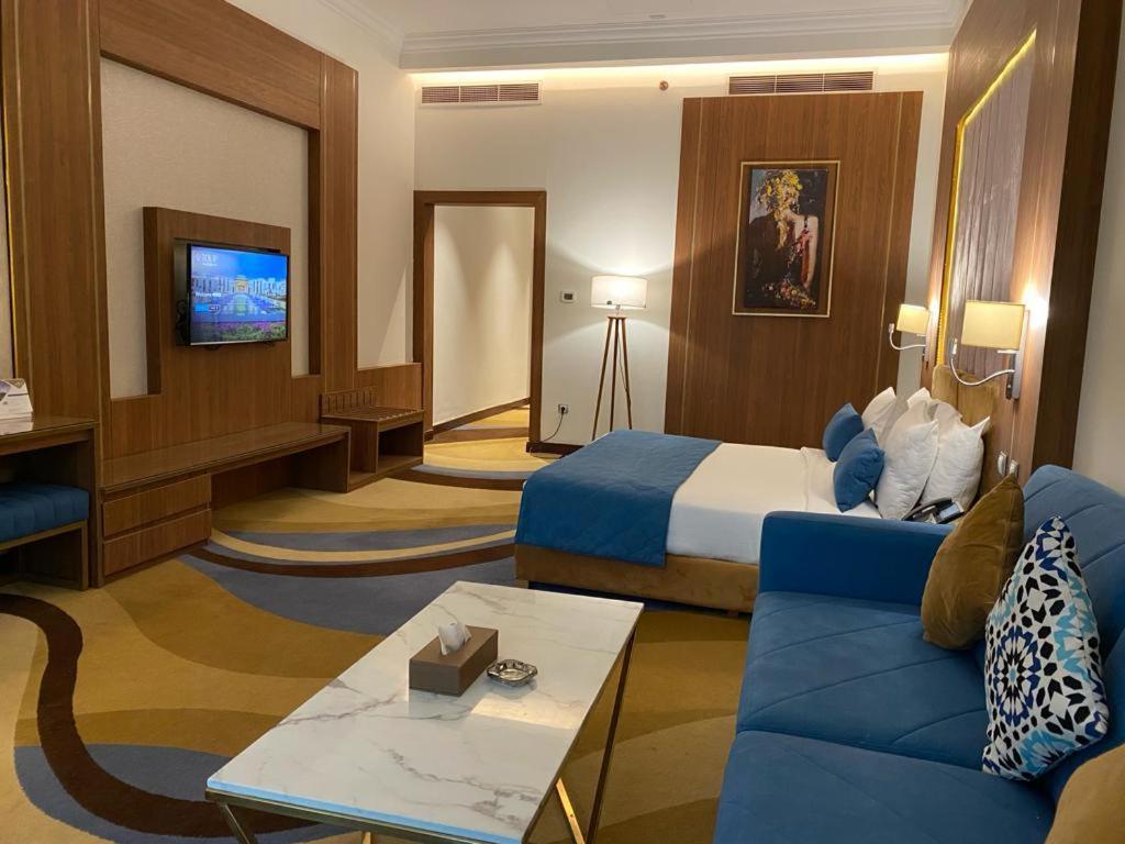 Tolip Resort El Galala Hills Ain Sukhna Exterior foto A room at the hotel