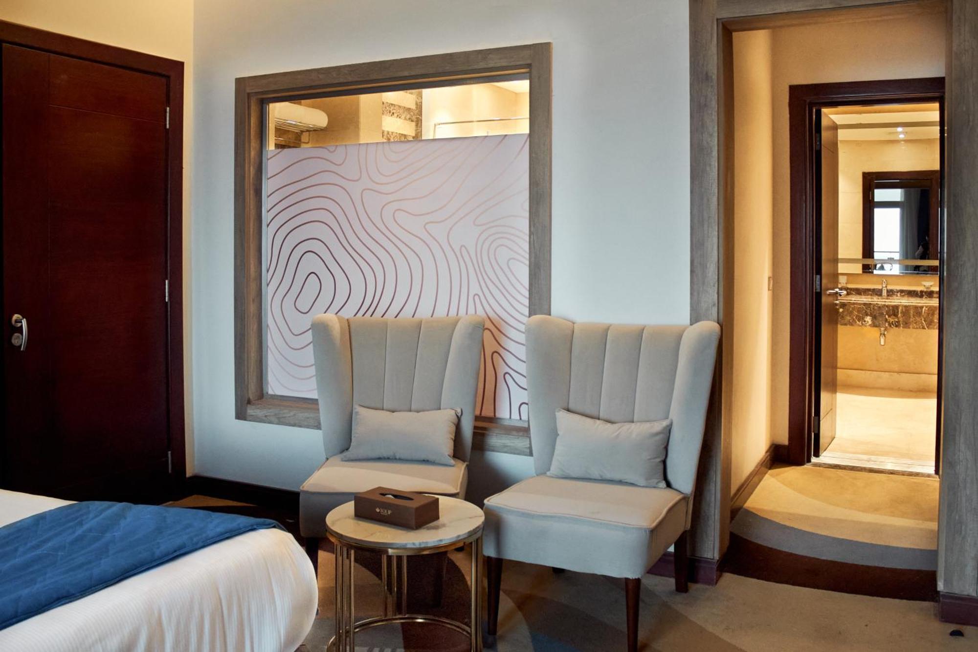 Tolip Resort El Galala Hills Ain Sukhna Exterior foto A room at the hotel