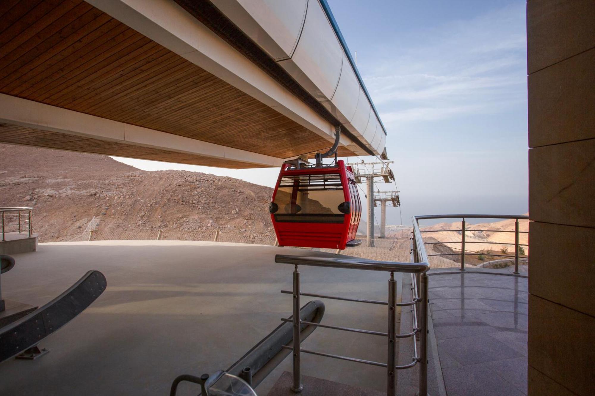 Tolip Resort El Galala Hills Ain Sukhna Exterior foto Cable car at the summit